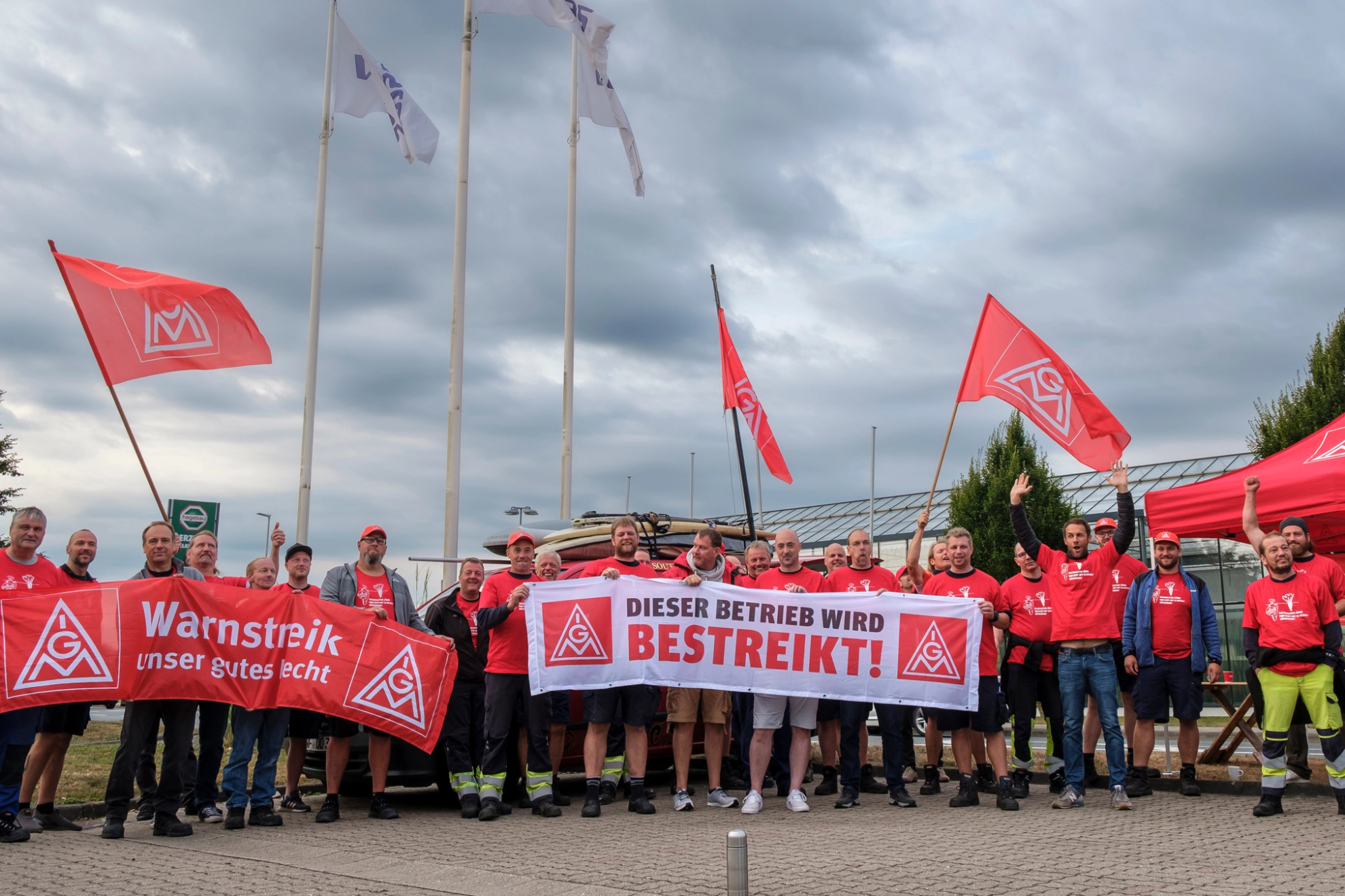 Vestas-Beschäftigte beim Warnstreik in Husum