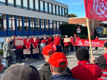 Arbeitgeber verweigert weiterhin Verhandlungen über Tarifbindung – zweiter Warnstreik