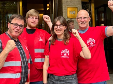 IG Metall-Aktionstage bei Tesla – Rendsburger solidarisch dabei